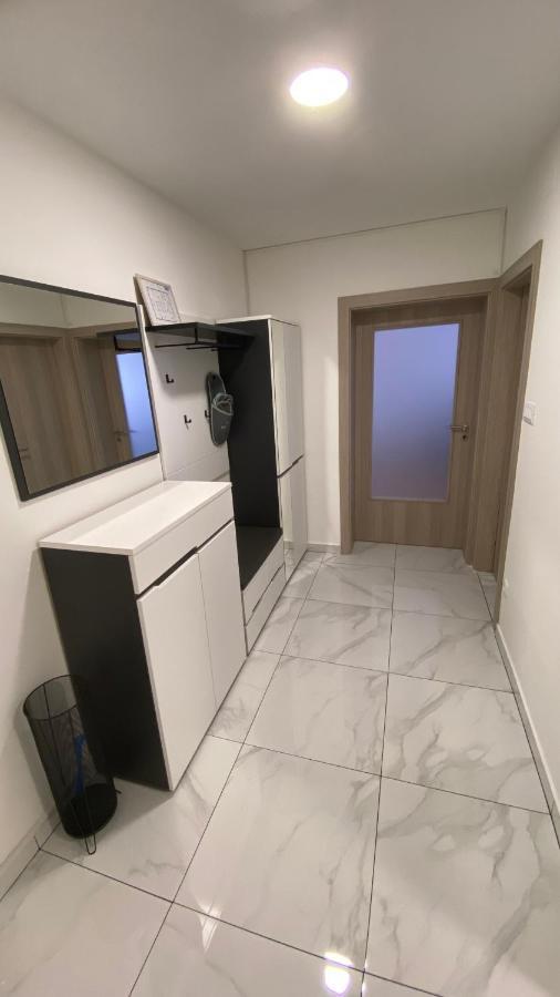 M.B.A. Apartments كارلوفاتش المظهر الخارجي الصورة